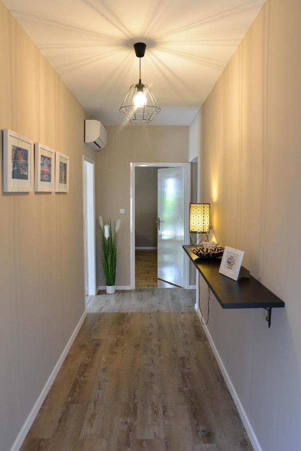 Apartman Maja Zara Esterno foto