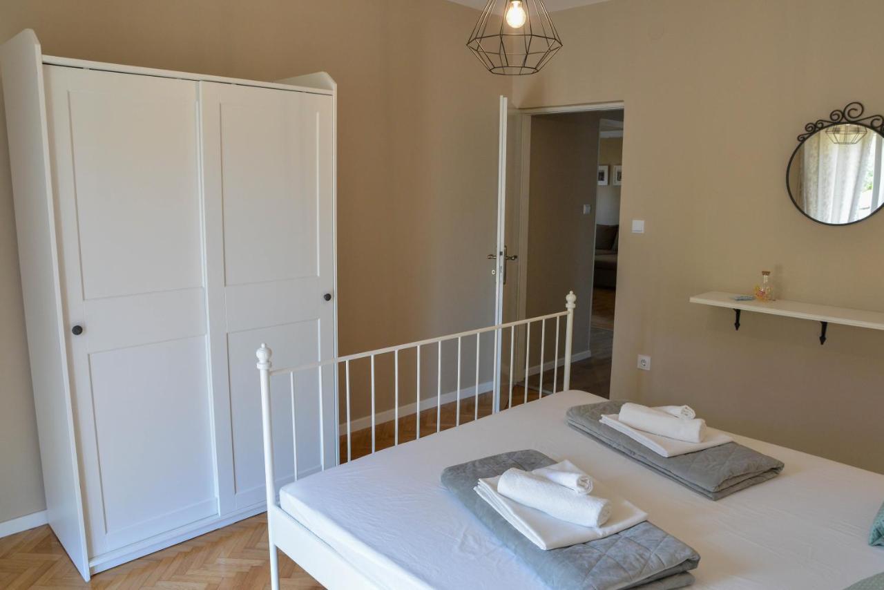 Apartman Maja Zara Esterno foto