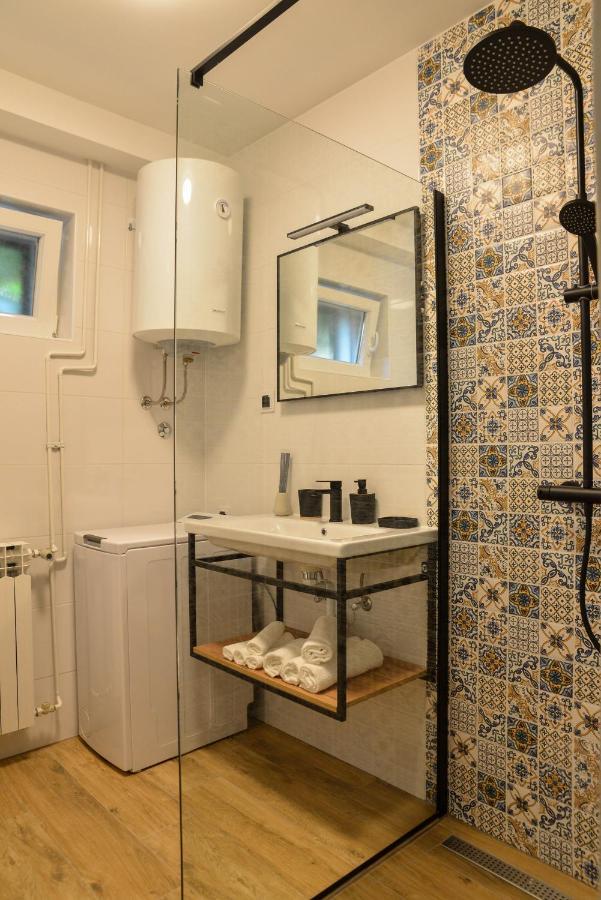Apartman Maja Zara Esterno foto