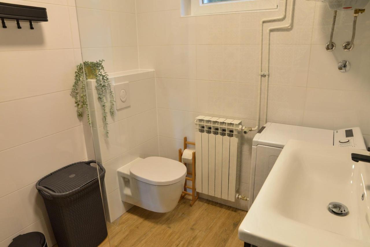 Apartman Maja Zara Esterno foto