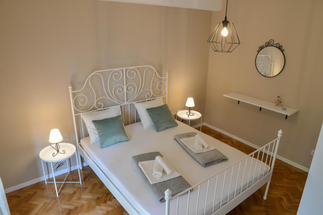 Apartman Maja Zara Esterno foto